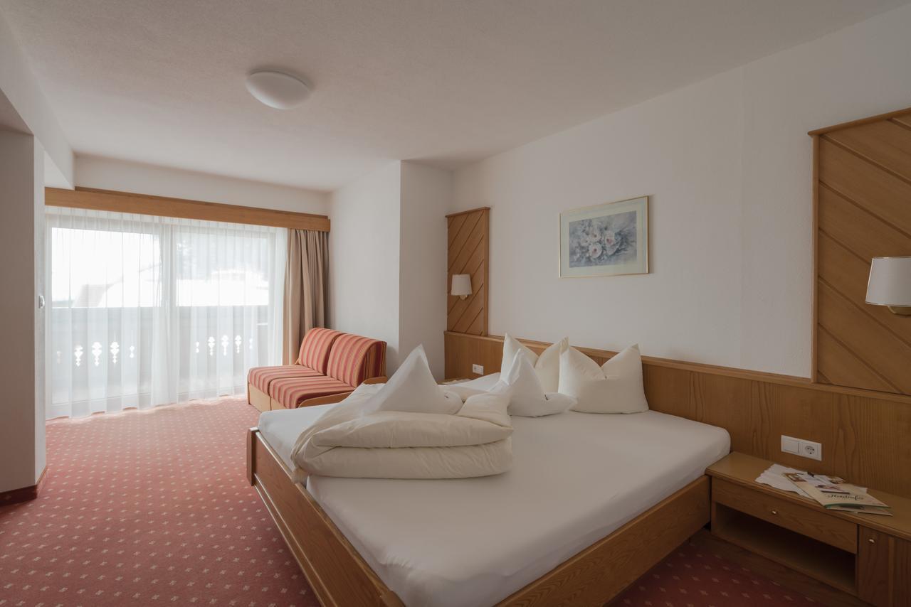 Hotel Tauferberg à Umhausen Extérieur photo